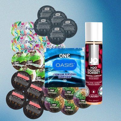 Комплект ONE Ultra Feel &ndash; 5 шт., ONE FlavorWaves - Шоколад та м'ята &ndash; 5 шт., ONE Tattoo Touch Red &ndash; 5 шт., ONE Super Studs &ndash; 5 шт., ONE Extra Strong &ndash; 5 шт., ONE Oasis 3 г &ndash; 5 шт., System JO H2O &mdash; Raspberry Sorbet (30 мл), 25 шт + 5 шт + 1 шт NO6444 фото