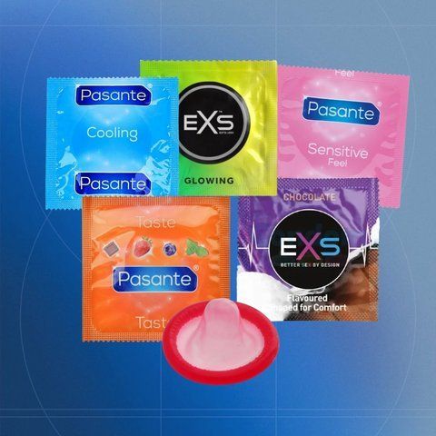 Набір Strawberry Glowing: EXS Chocolate Flavoured ароматизоваі - 19 шт, EXS Glowing ті що світяться- 5 шт, Pasante Cooling охолоджуючі - 12 шт, Pasante Taste Strawberry ароматизовані - 19 шт, Pasante Ultra Sensitive Touch - 5 шт NO7379 фото