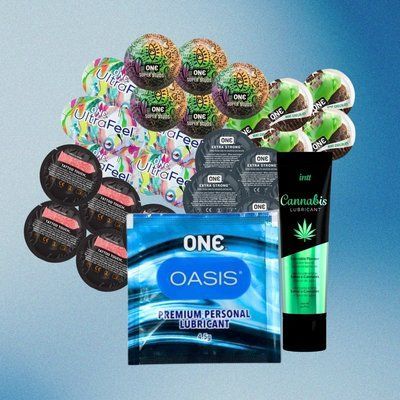 Комплект ONE Ultra Feel &ndash; 5 шт., ONE FlavorWaves - Шоколад та м'ята &ndash; 5 шт., ONE Tattoo Touch Red &ndash; 5 шт., ONE Super Studs &ndash; 5 шт., ONE Extra Strong &ndash; 5 шт., ONE Oasis 3 г &ndash; 5 шт., Intt Cannabis (100 мл), 25 шт + 5 шт + 1 шт NO6435 фото